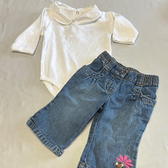 Gymboree - Vintage White Long Sleeve Onesie and Blue Jeans with embroidery Set - Picture 1 of 6